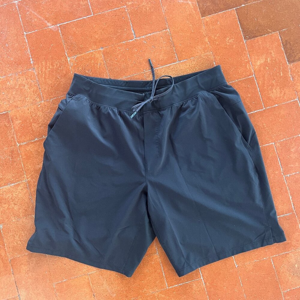 Men's Lululemon 9" Inseam Athletic Lined Black Drawstring Shorts w/ Pockets (XL)
